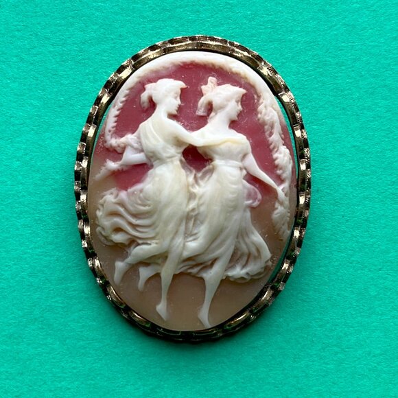 Vintage Coro "Muses" Brooch - Picture 1 of 2